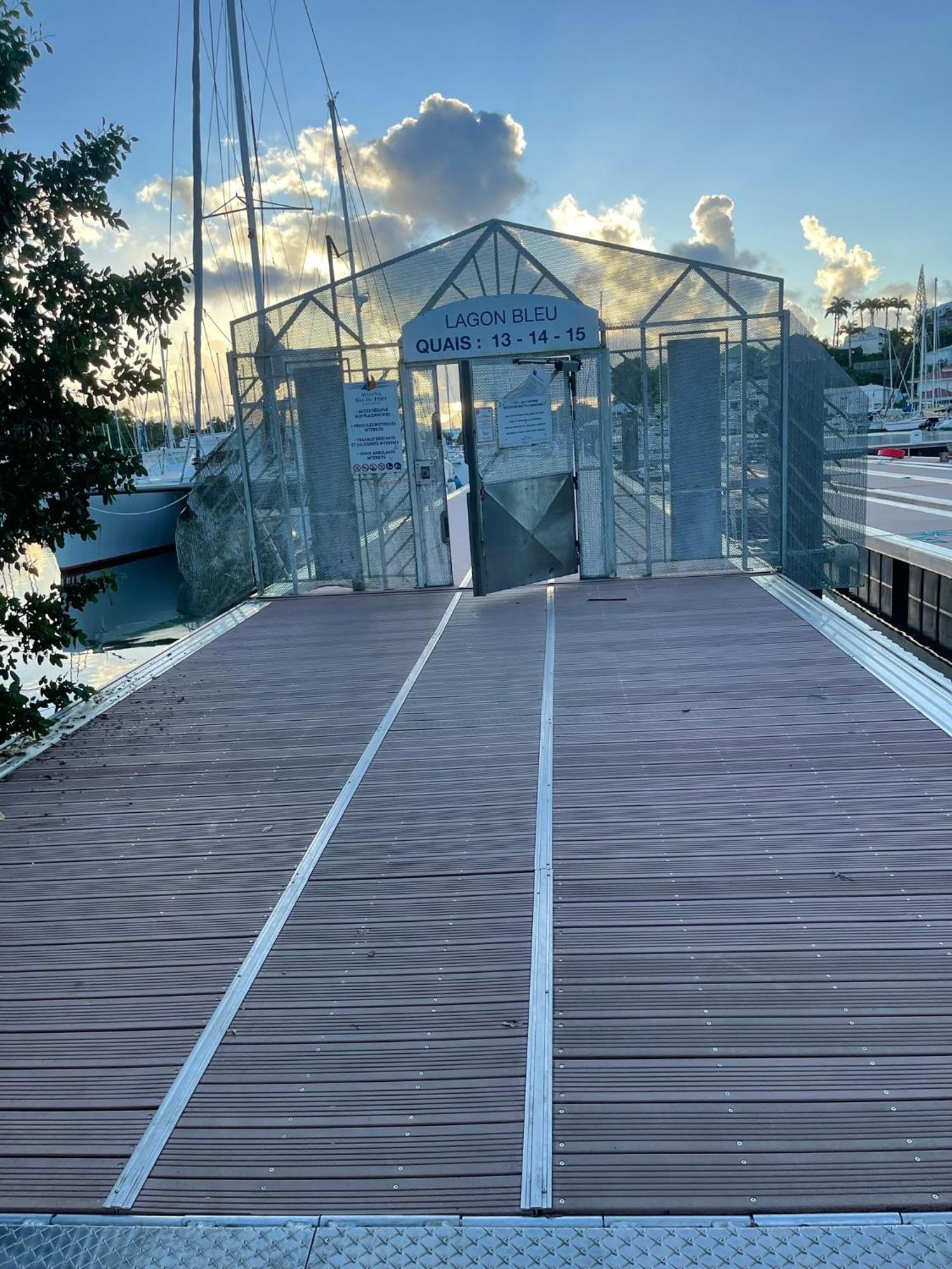Sejour A Bord D'Un Voilier Type Studio Pointe-a-Pitre  Luaran gambar